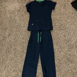 CarHartt Brand Scrub Set